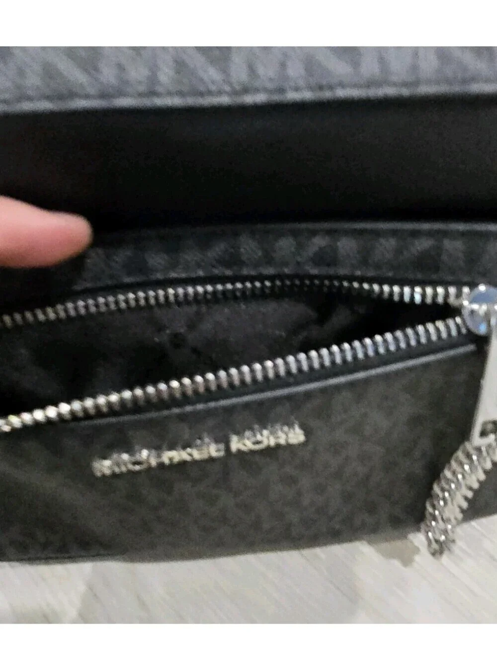Michael Kors Jet Set Large Logo Crossbody Bag (Black) NWT